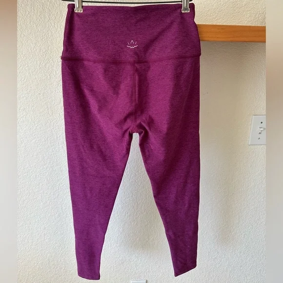 Beyond Yoga Spacedye High Waisted Legging Color Aubergine-Beet Medium - Picture 5 of 13